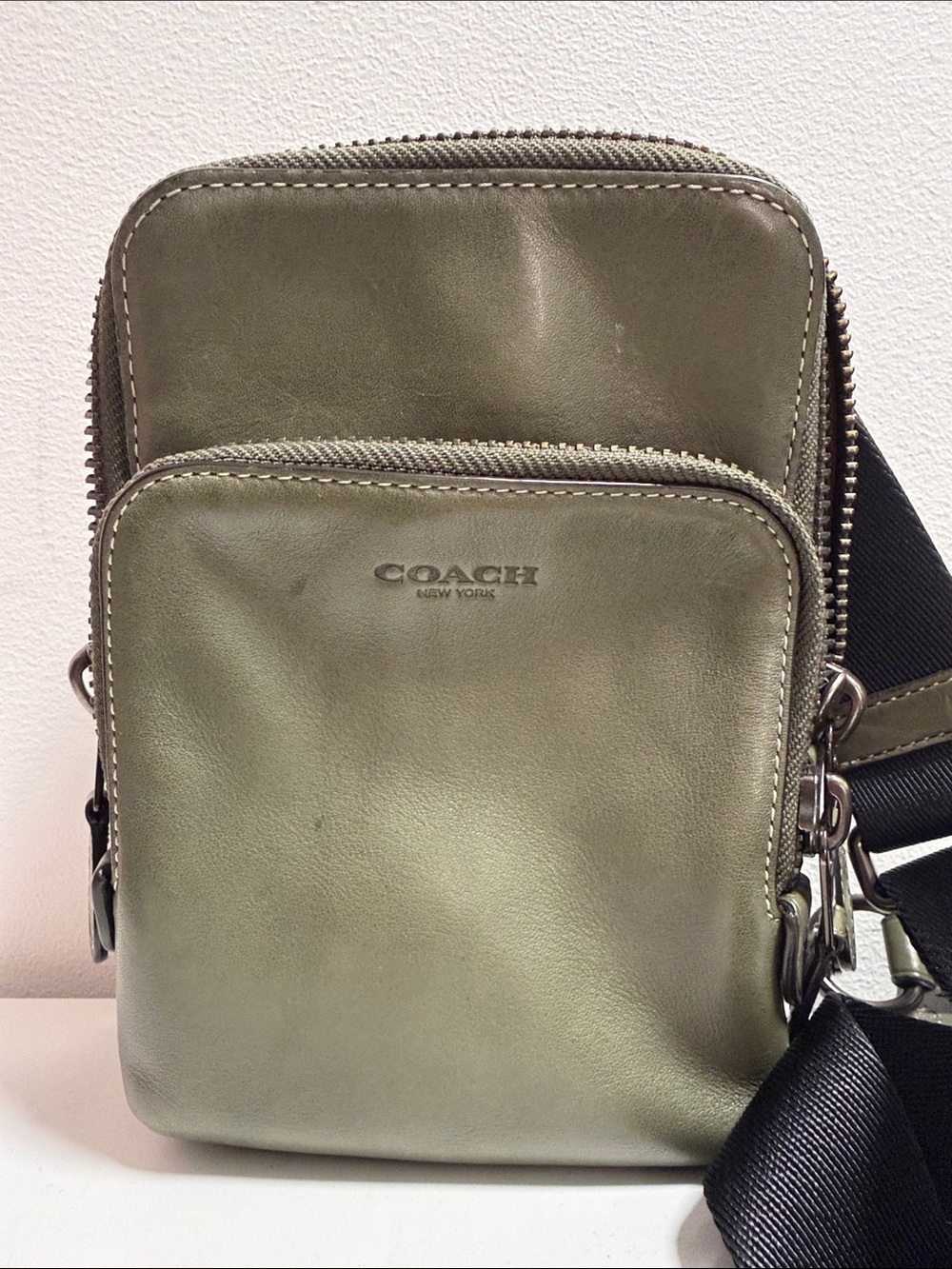 COACH Olive Green Leather Messenger Crossbody Bag for Men